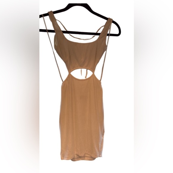 Princess Polly Dress - Picture 2 of 7